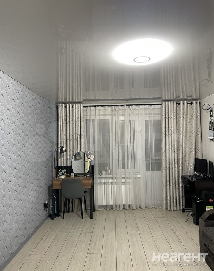 Продается Многокомнатная квартира, 74 м²