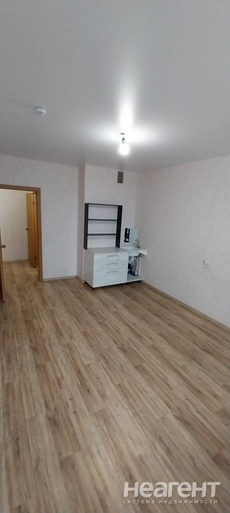 Продается 1-комнатная квартира, 30 м²