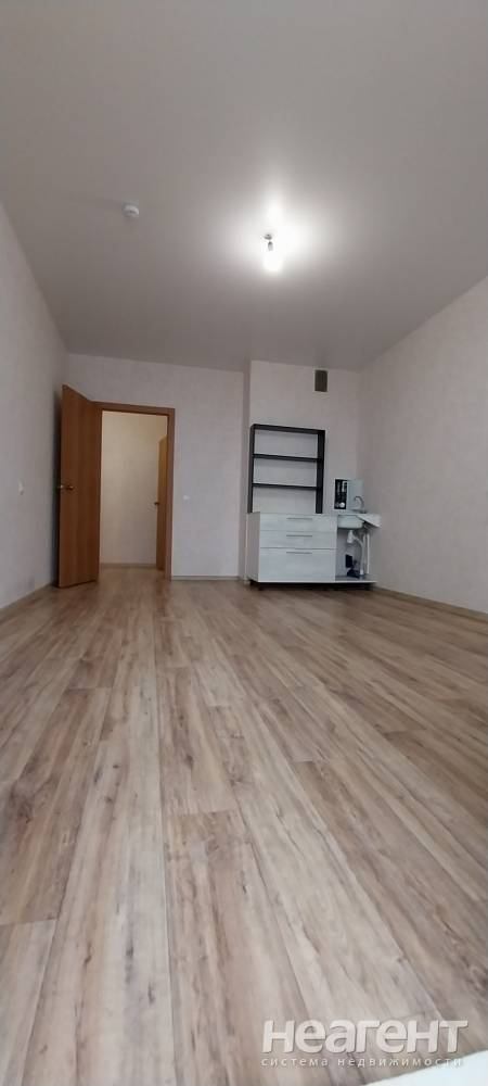 Продается 1-комнатная квартира, 30 м²