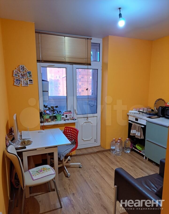 Продается 1-комнатная квартира, 34 м²