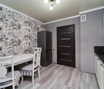 Продается Многокомнатная квартира, 78,2 м²