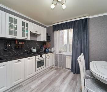 Продается Многокомнатная квартира, 78,2 м²