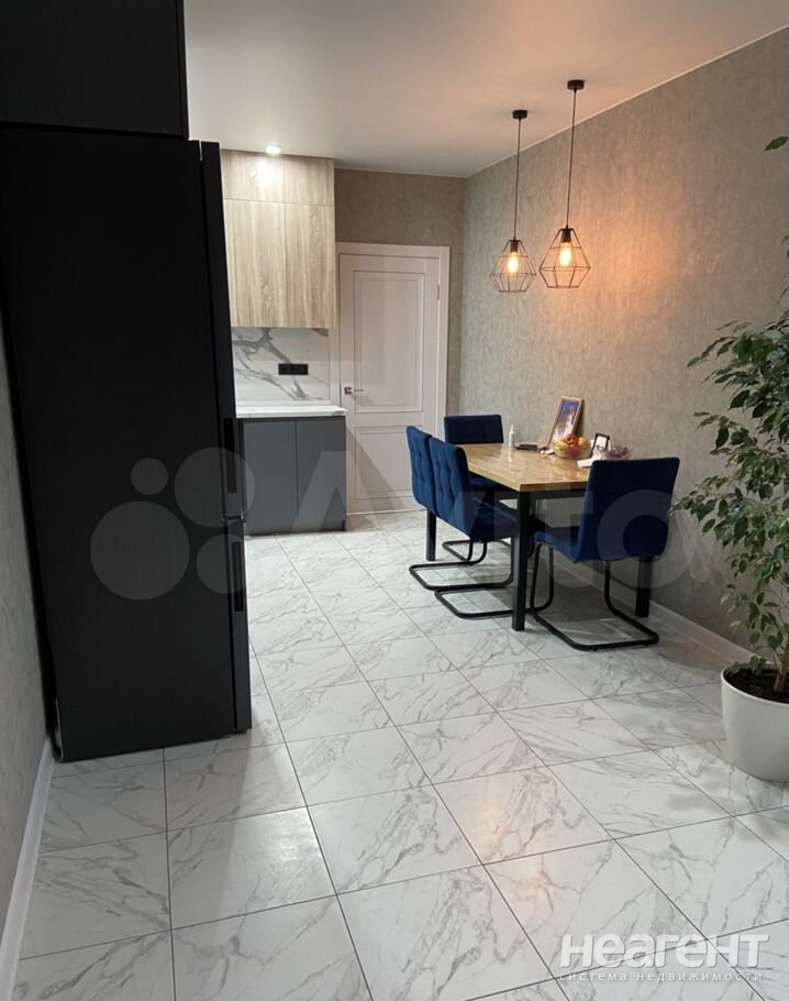 Продается 2-х комнатная квартира, 64 м²