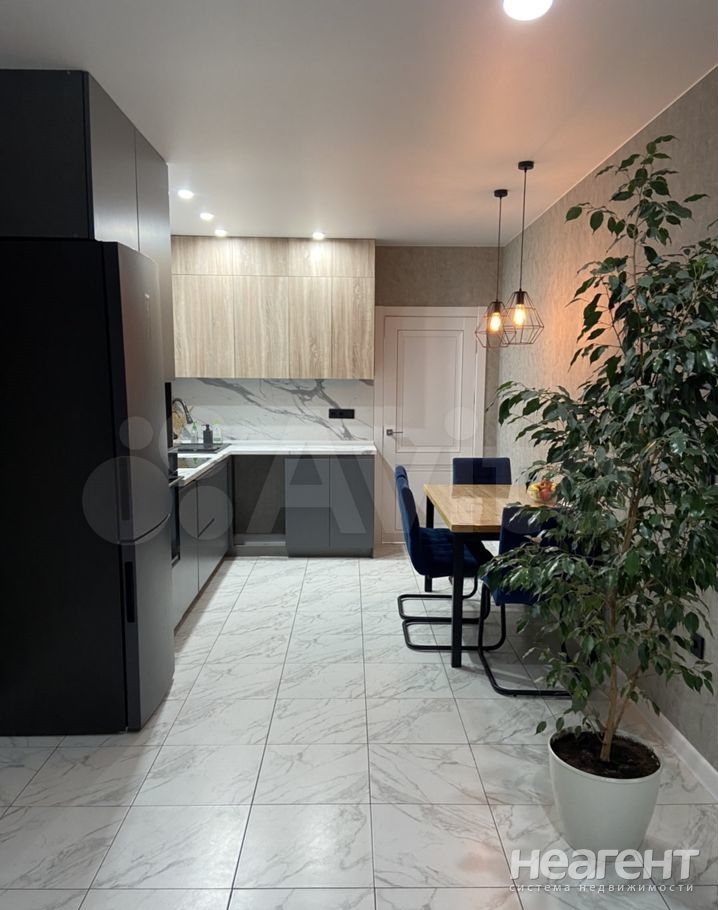 Продается 2-х комнатная квартира, 64 м²