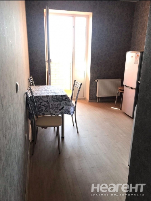 Продается 1-комнатная квартира, 37,7 м²