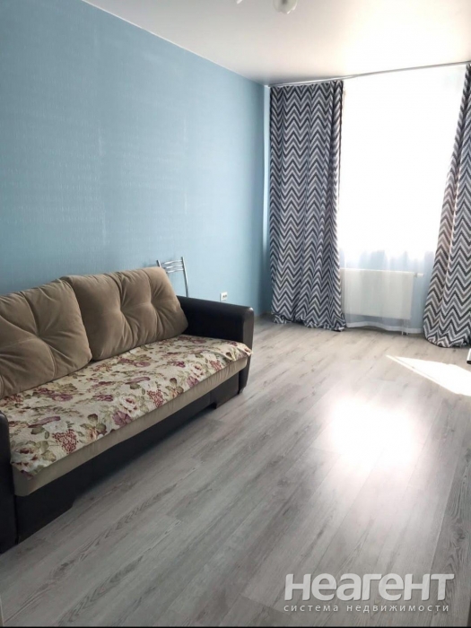 Продается 1-комнатная квартира, 37,7 м²