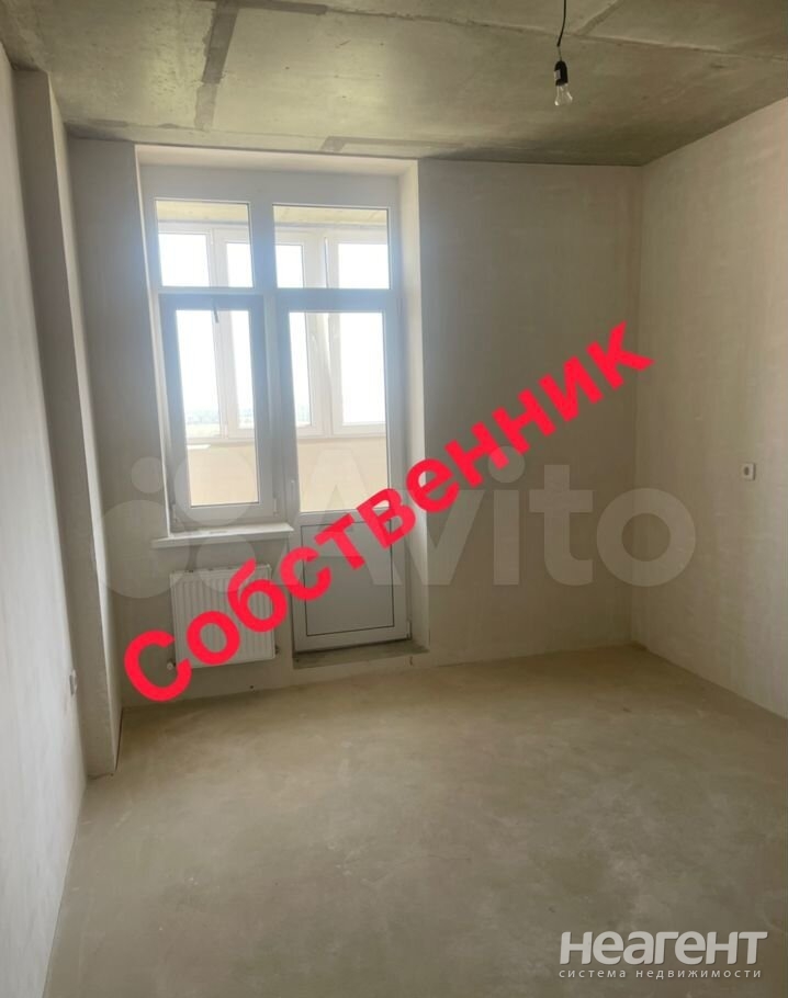 Продается 1-комнатная квартира, 42 м²