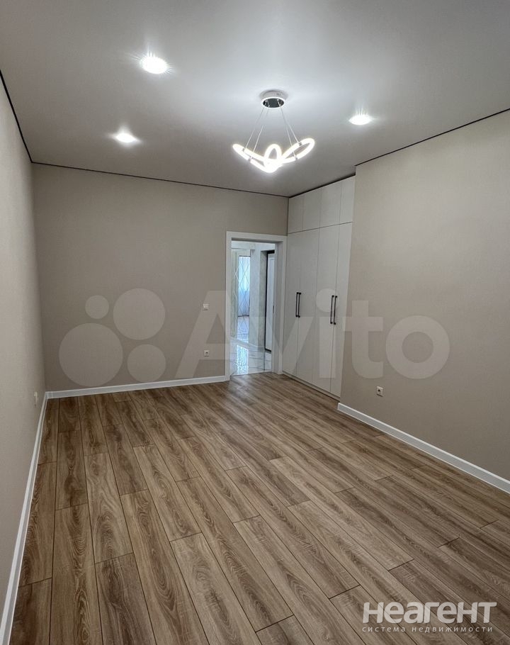 Продается 1-комнатная квартира, 48,5 м²