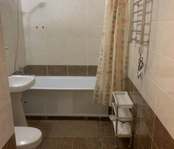 Сдается 1-комнатная квартира, 43 м²