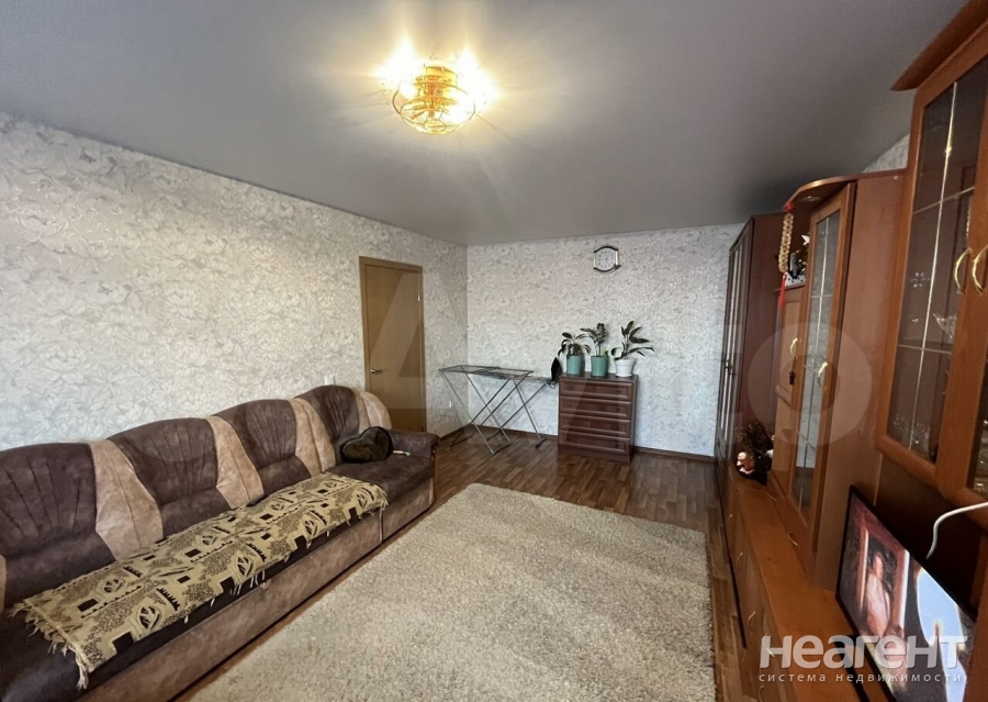 Продается 1-комнатная квартира, 48 м²