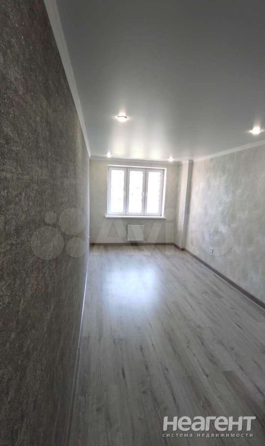 Продается 1-комнатная квартира, 36 м²