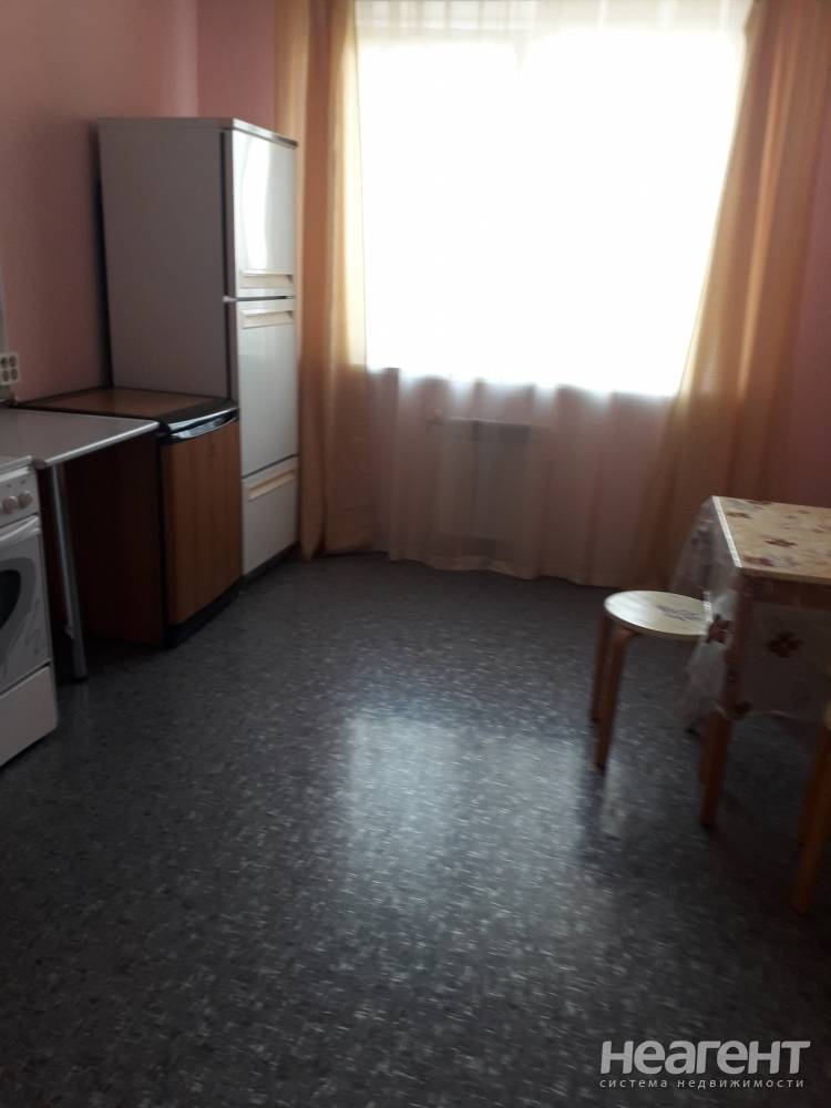 Продается 1-комнатная квартира, 51,1 м²