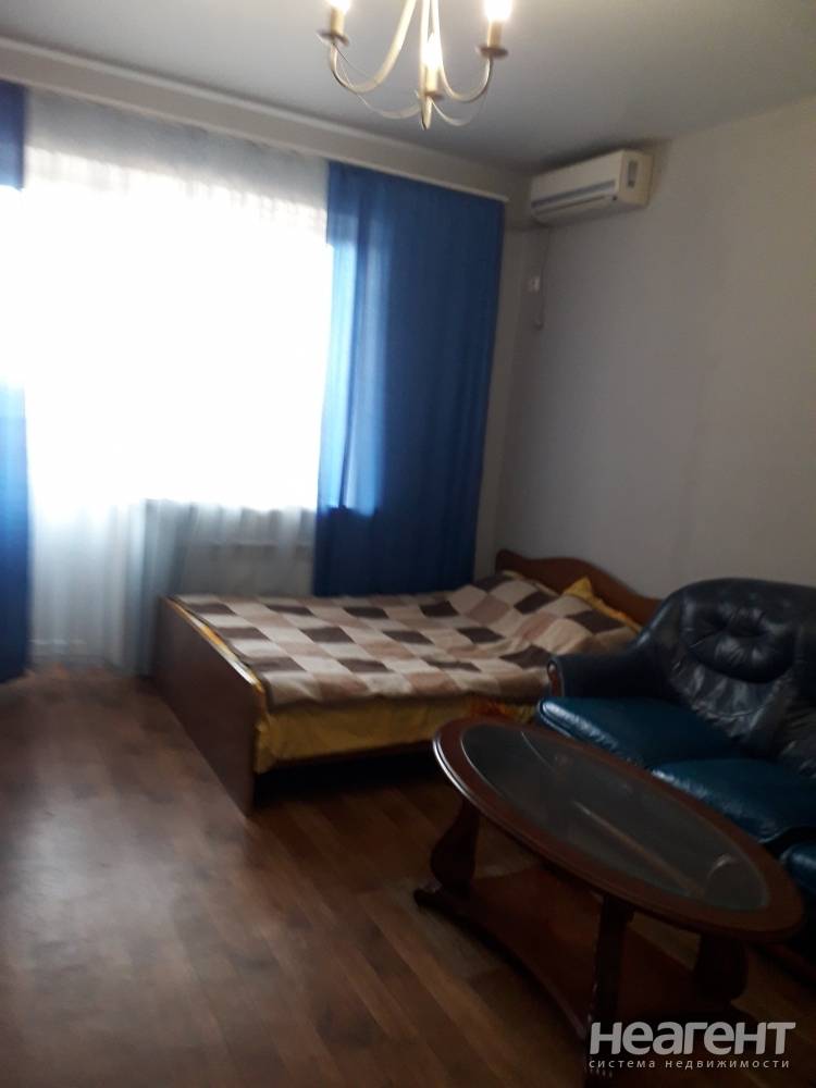 Продается 1-комнатная квартира, 51,1 м²