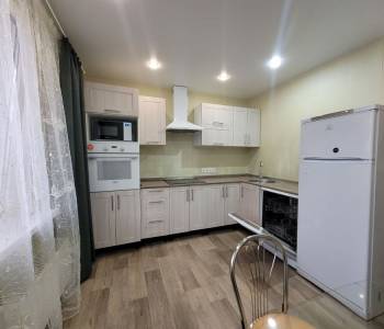 Сдается 1-комнатная квартира, 42 м²