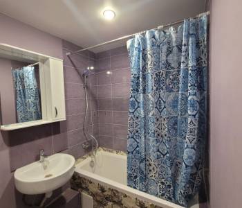 Сдается 1-комнатная квартира, 42 м²
