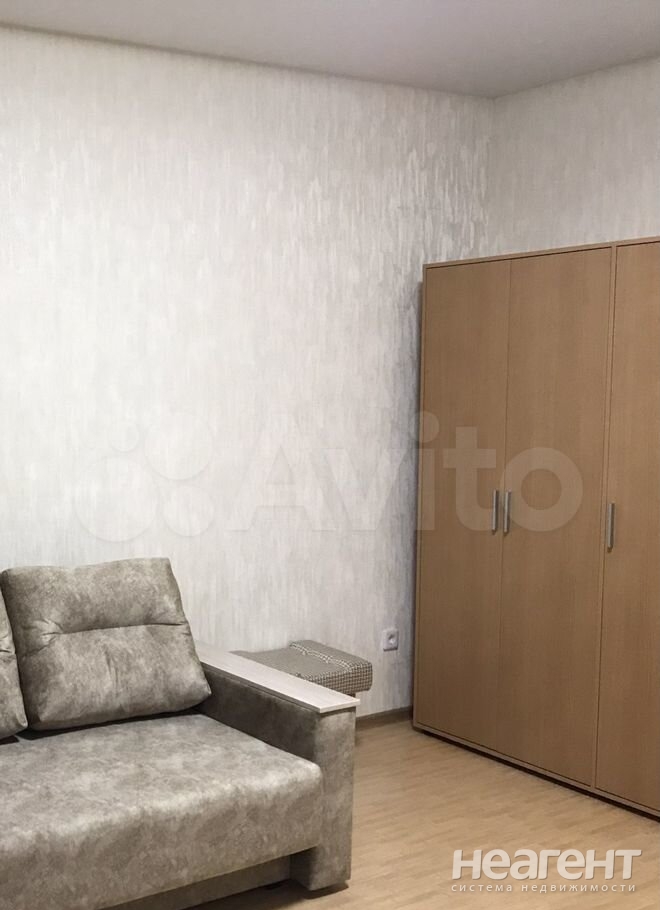 Сдается 1-комнатная квартира, 41 м²