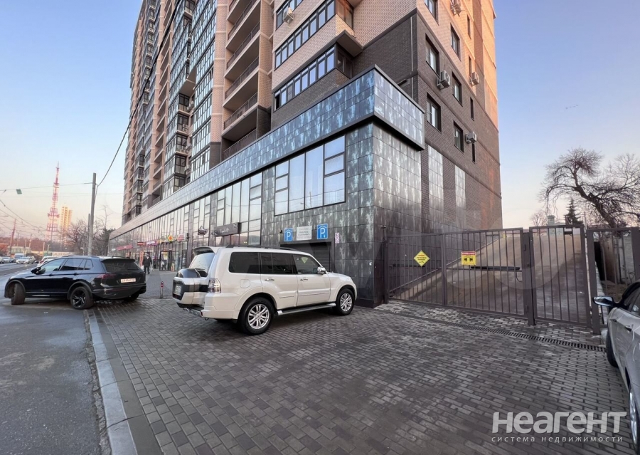 Продается Многокомнатная квартира, 146 м²