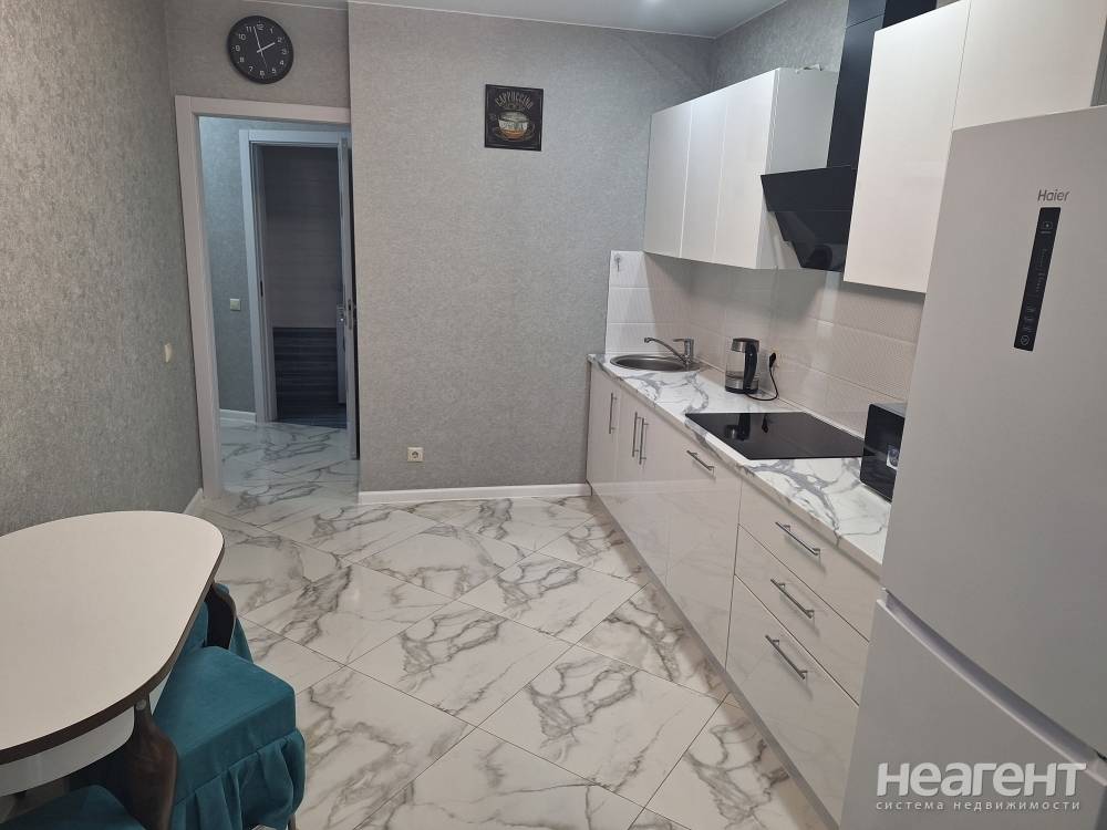 Продается 1-комнатная квартира, 47 м²