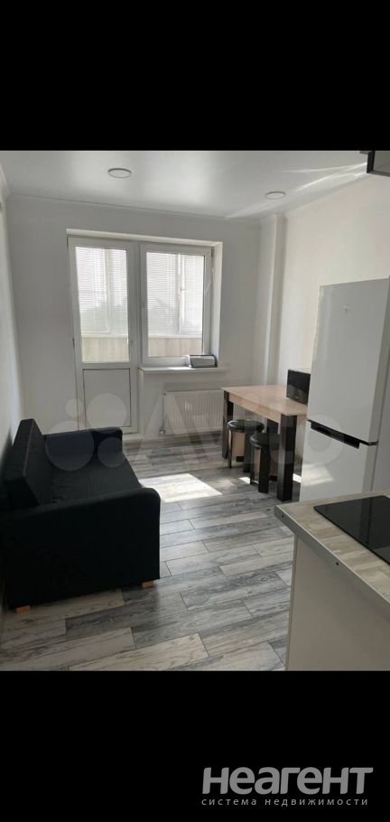 Сдается 1-комнатная квартира, 40 м²