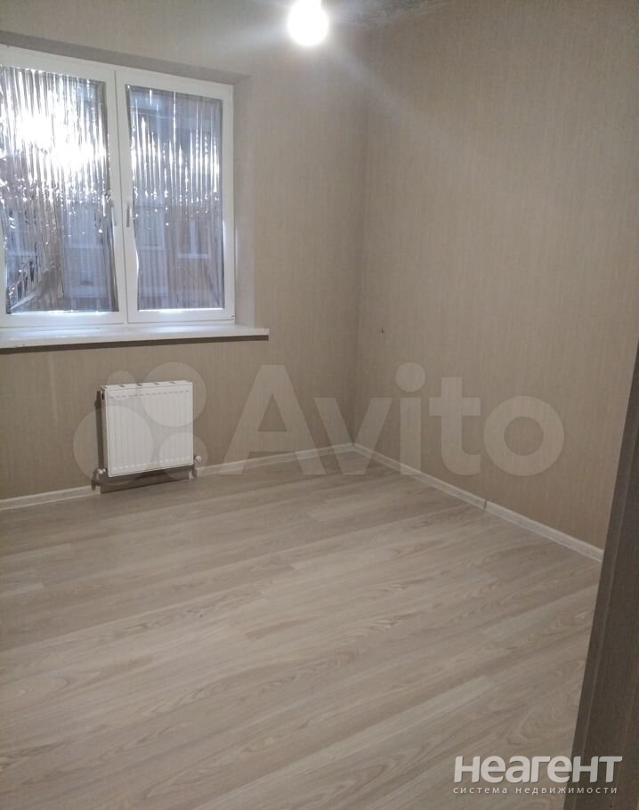 Продается 1-комнатная квартира, 35,9 м²