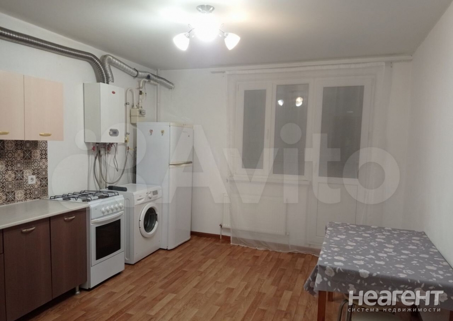 Продается 1-комнатная квартира, 45 м²