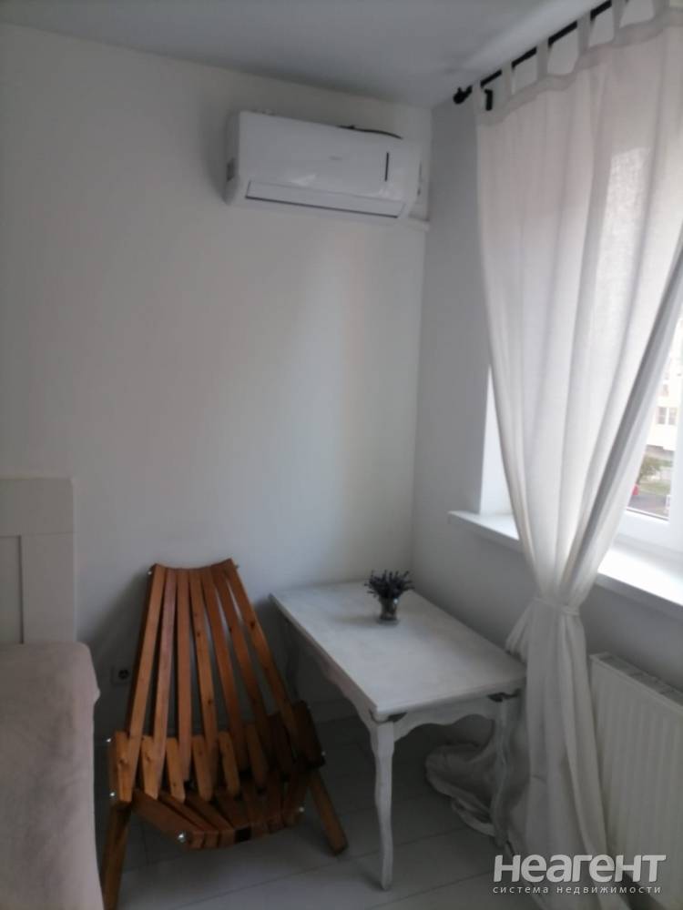 Продается 1-комнатная квартира, 37 м²