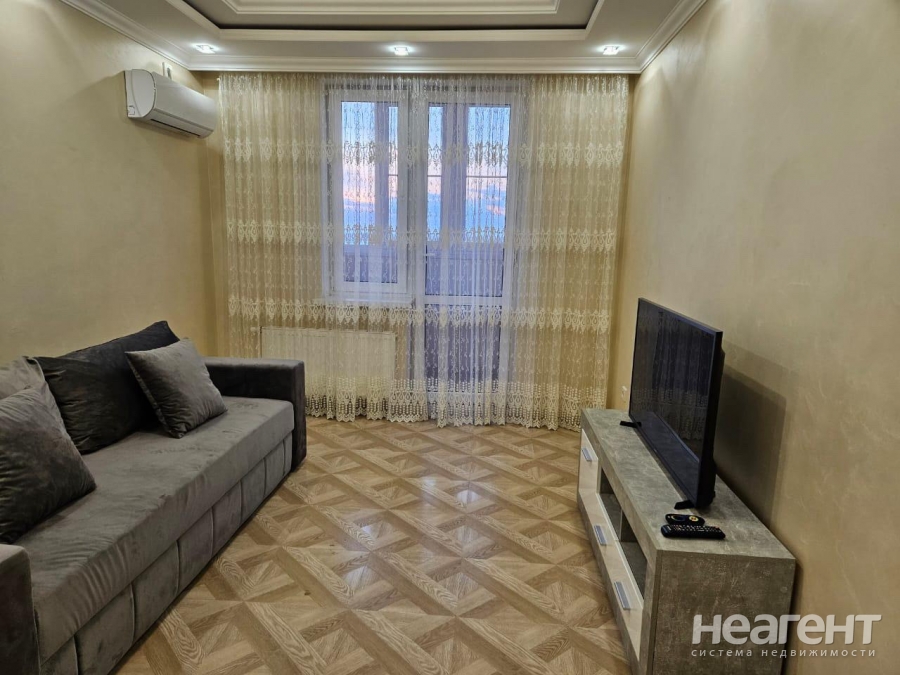 Продается 1-комнатная квартира, 40 м²