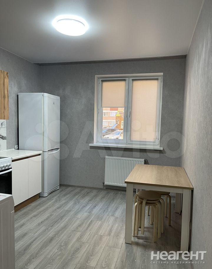 Продается 1-комнатная квартира, 32 м²