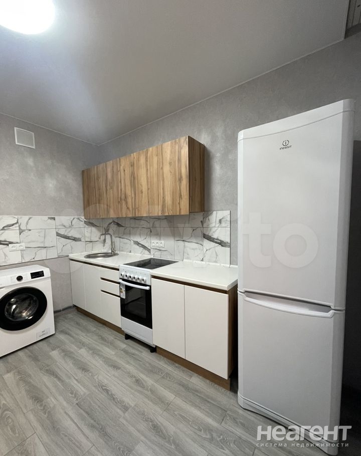 Продается 1-комнатная квартира, 32 м²