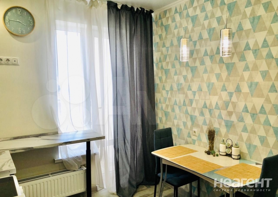 Продается 1-комнатная квартира, 39 м²