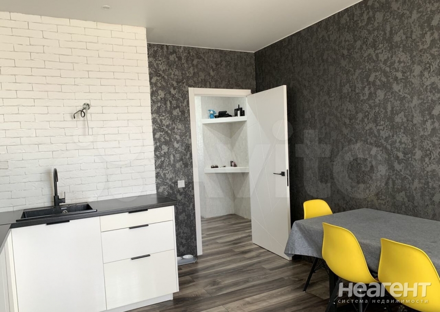 Продается 2-х комнатная квартира, 64 м²