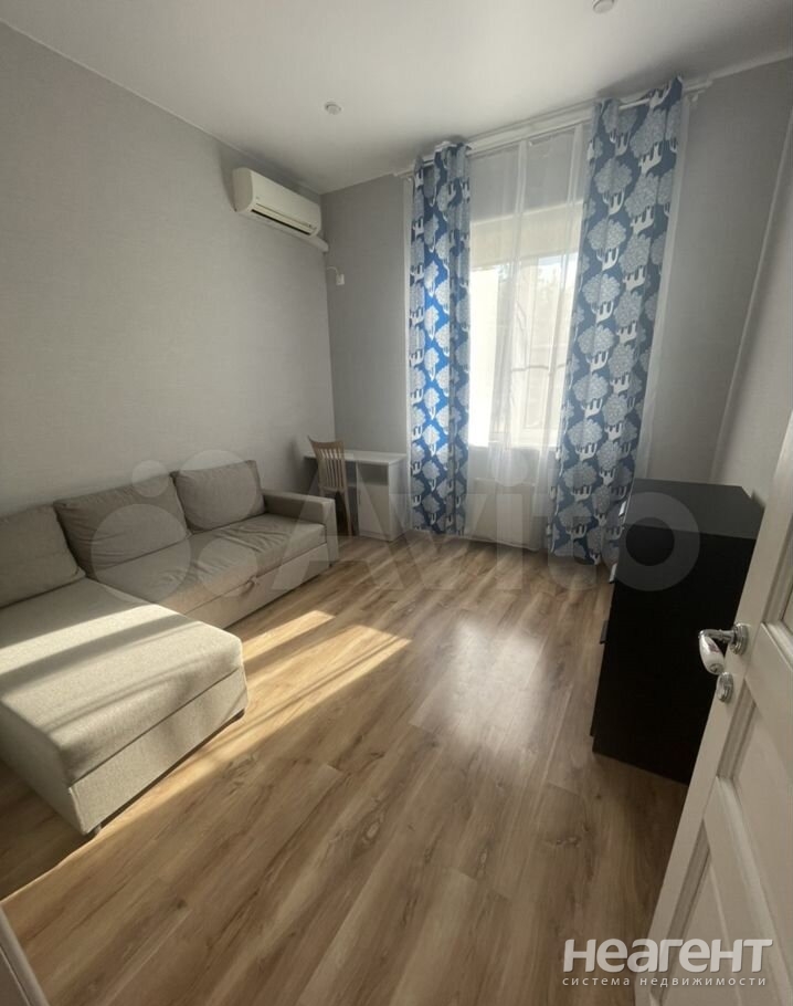 Продается 2-х комнатная квартира, 64 м²