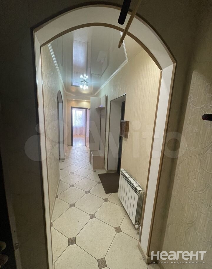 Продается 1-комнатная квартира, 62 м²