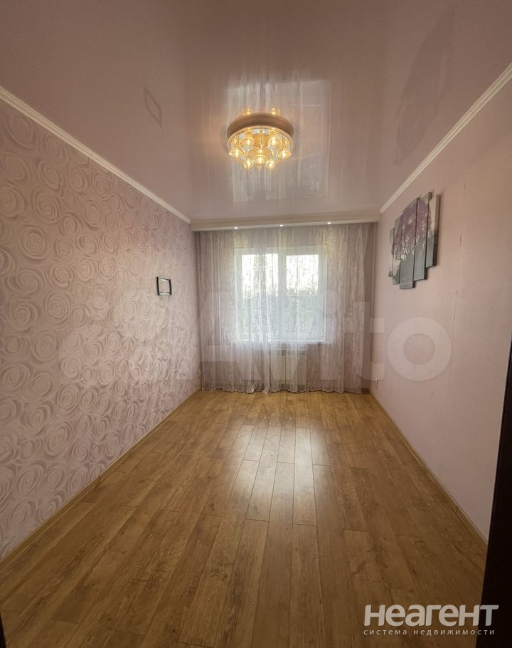 Продается 1-комнатная квартира, 62 м²