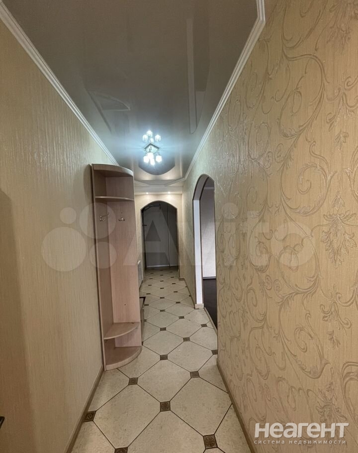 Продается 1-комнатная квартира, 62 м²