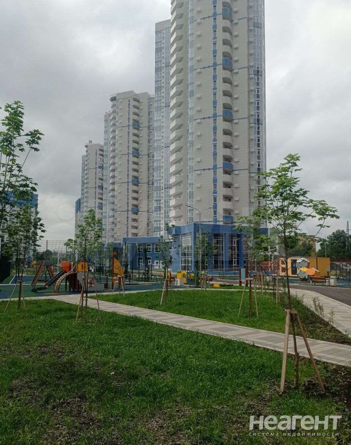 Продается 1-комнатная квартира, 52 м²