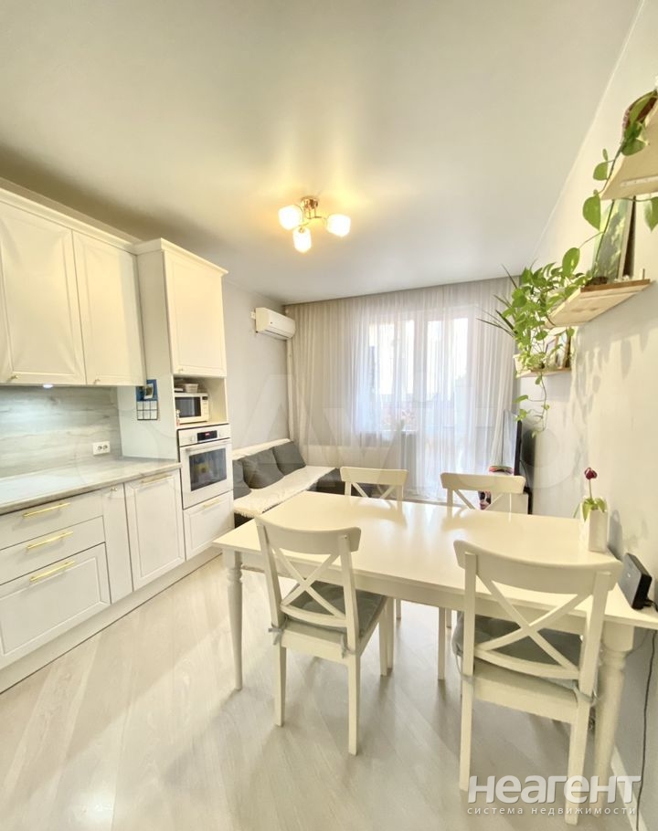 Продается 2-х комнатная квартира, 66,8 м²