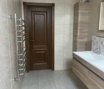Продается Дом, 200 м²