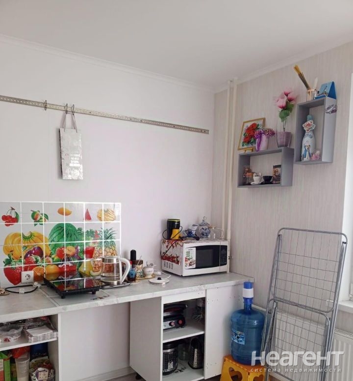 Продается 1-комнатная квартира, 37 м²