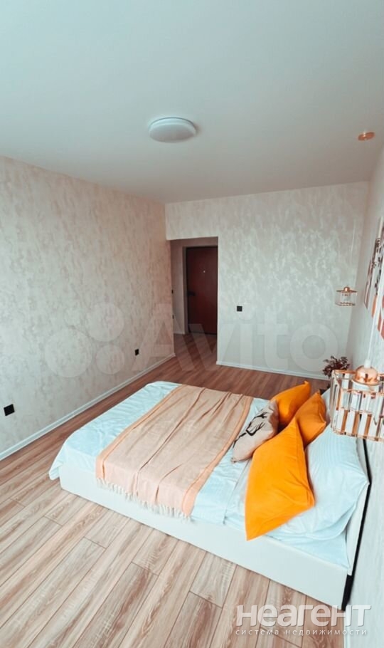 Продается 1-комнатная квартира, 39 м²