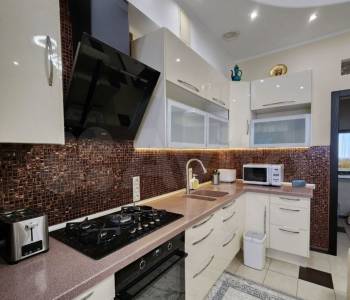 Продается 2-х комнатная квартира, 80 м²