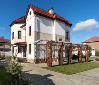 Продается Дом, 680 м²