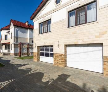 Продается Дом, 680 м²