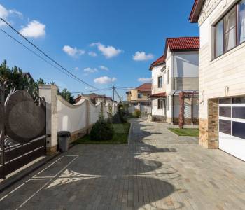 Продается Дом, 680 м²