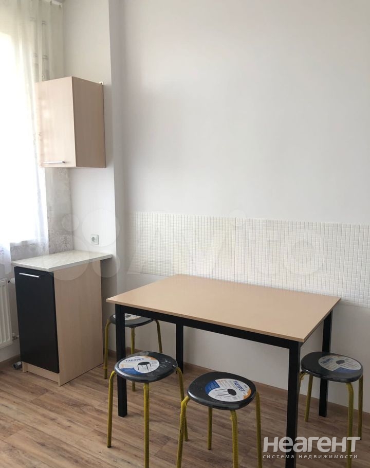 Продается 1-комнатная квартира, 35,8 м²