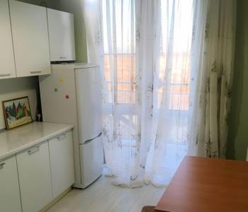 Сдается 1-комнатная квартира, 43 м²