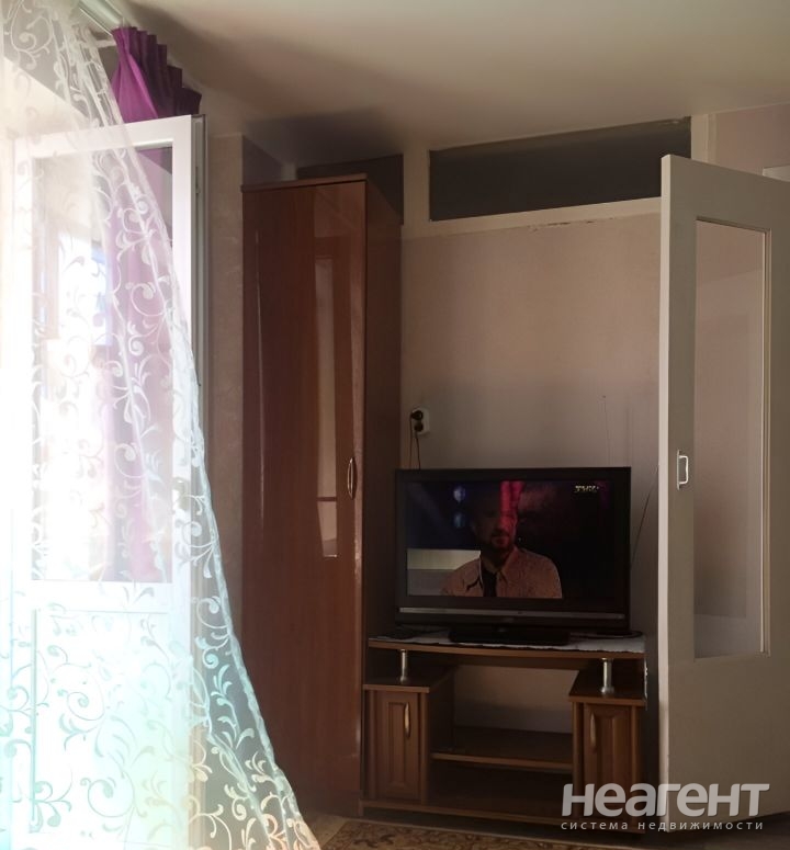 Продается 1-комнатная квартира, 32 м²