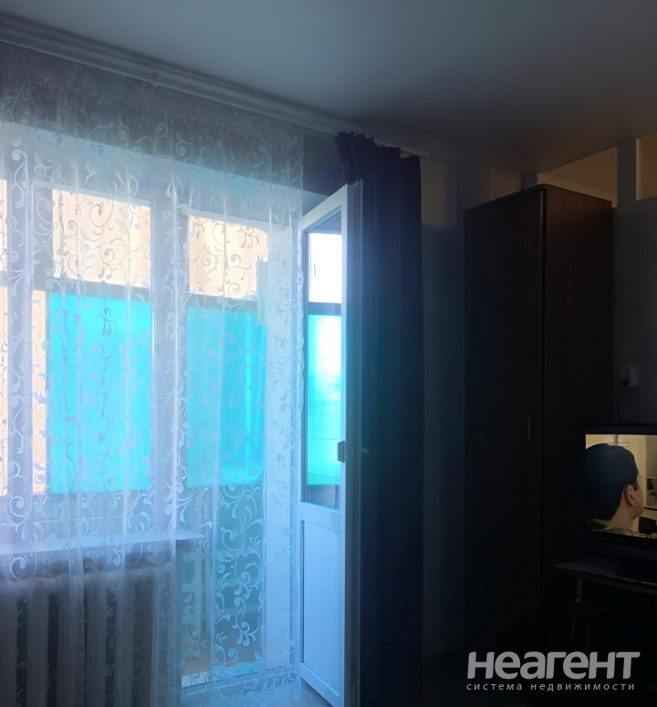 Продается 1-комнатная квартира, 32 м²