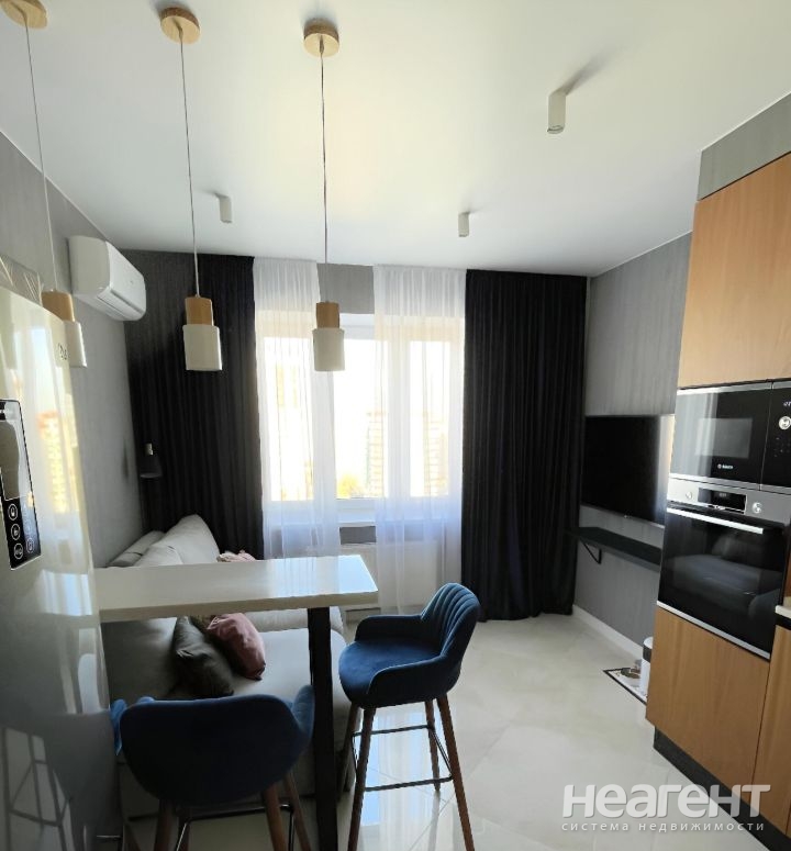 Продается 2-х комнатная квартира, 57 м²