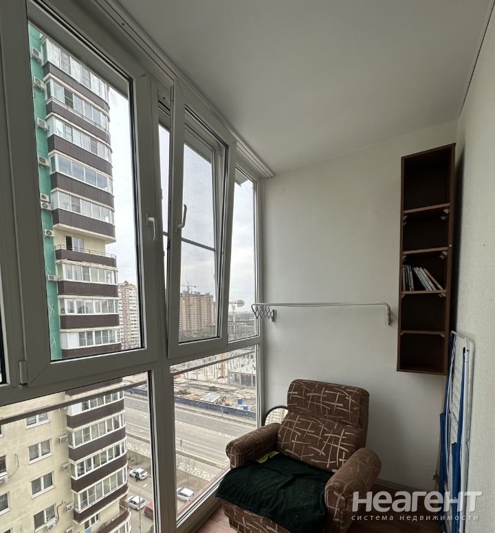 Сдается 1-комнатная квартира, 42 м²